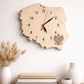 Holz-Wanduhr in Form von Polen mit graviertem Adler – 28 cm – Handgefertigt