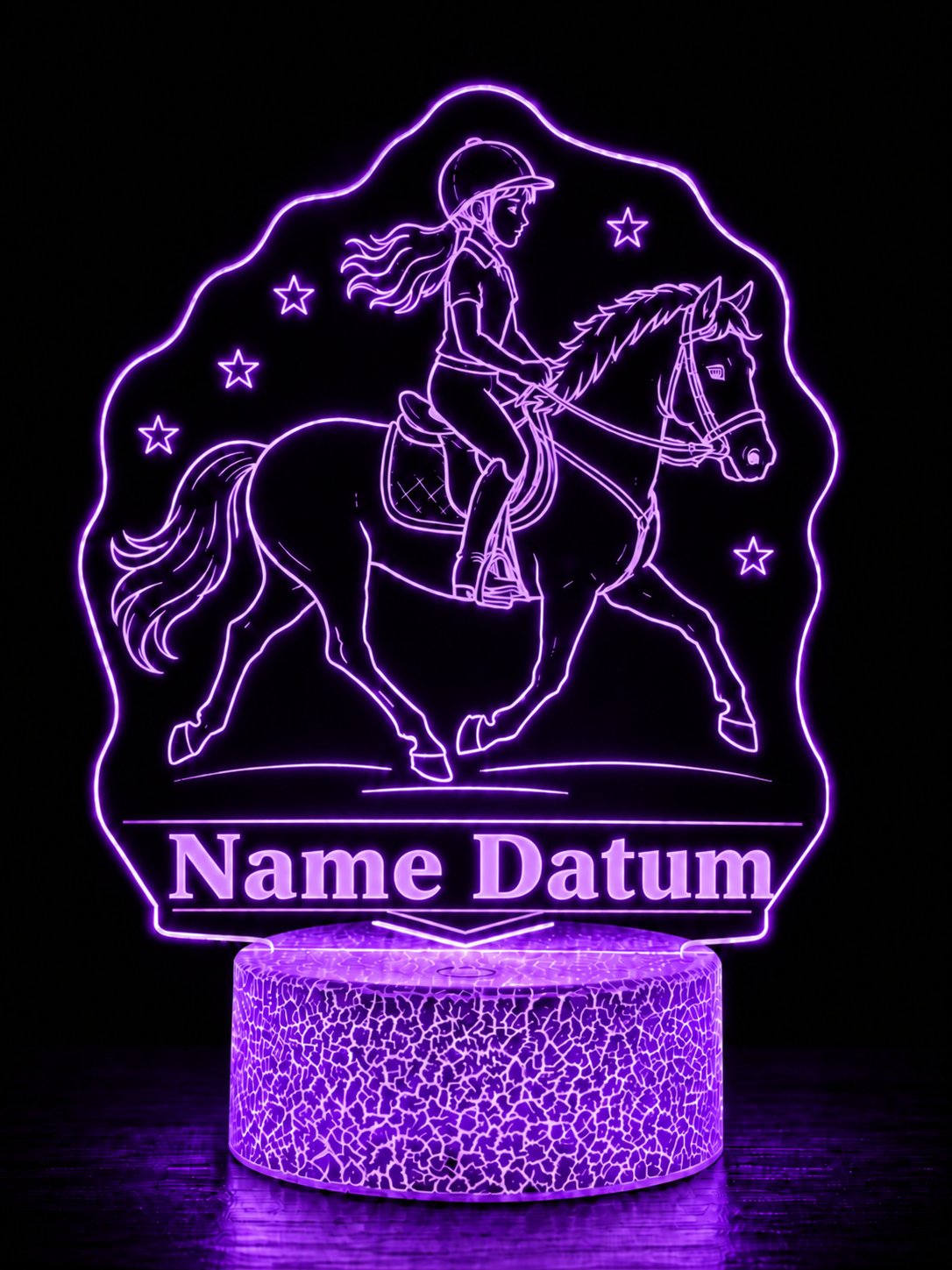 Personalisierte LED Pferdelampe mit Name und Datum in einer Zeile, lila Licht, Cracked-Ice-Sockel
